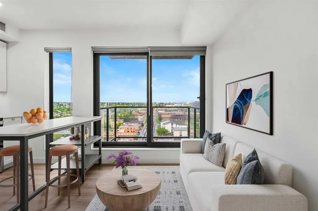 123 4 Street NE #1208