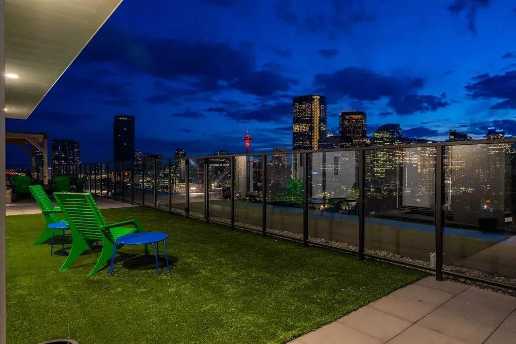 123 4 Street NE #1208
