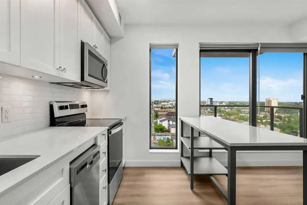123 4 Street NE #1208