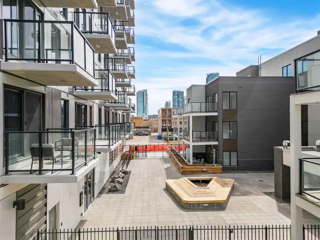 123 4 Street NE #1208