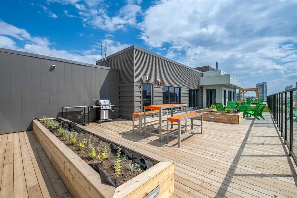123 4 Street NE #1208