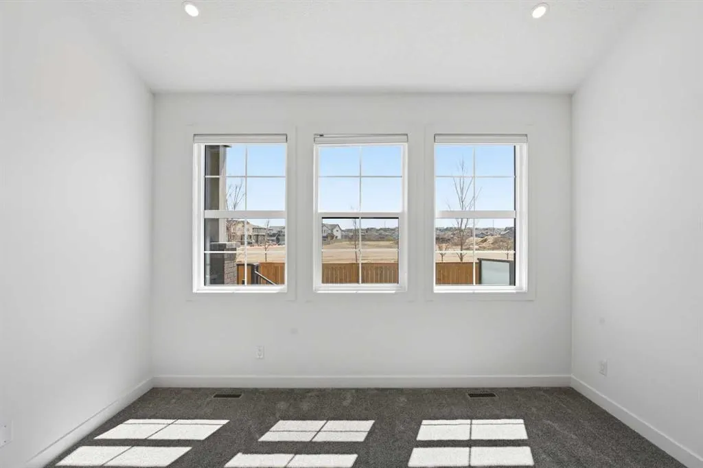15 Coopersfield Link SW #1600