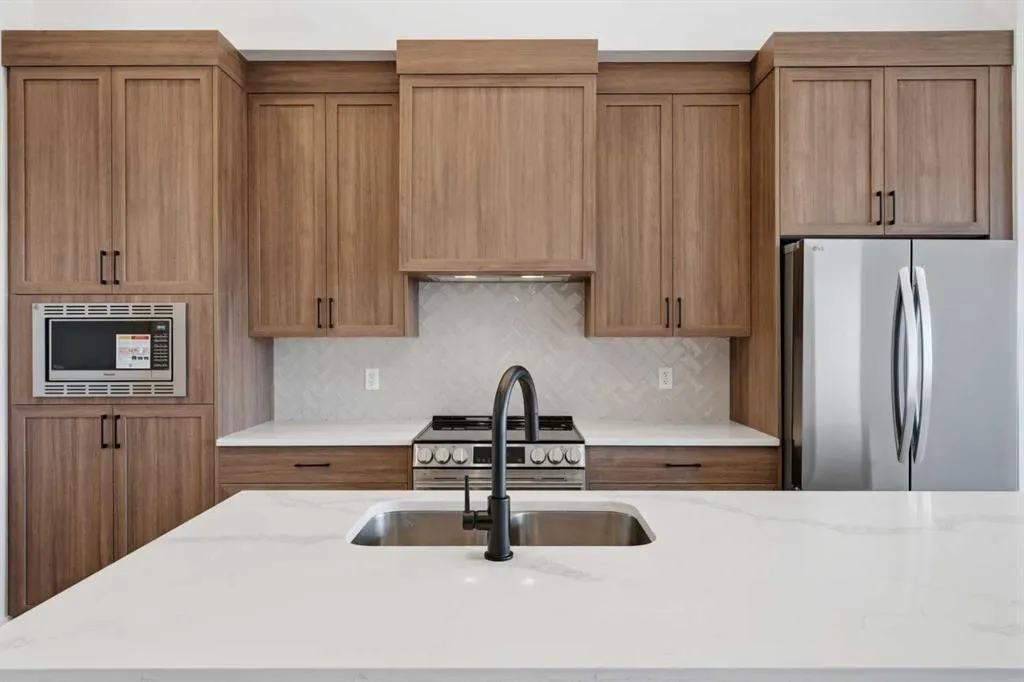 15 Coopersfield Link SW #1600