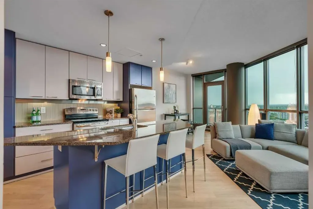 220 12 Avenue SE #2001