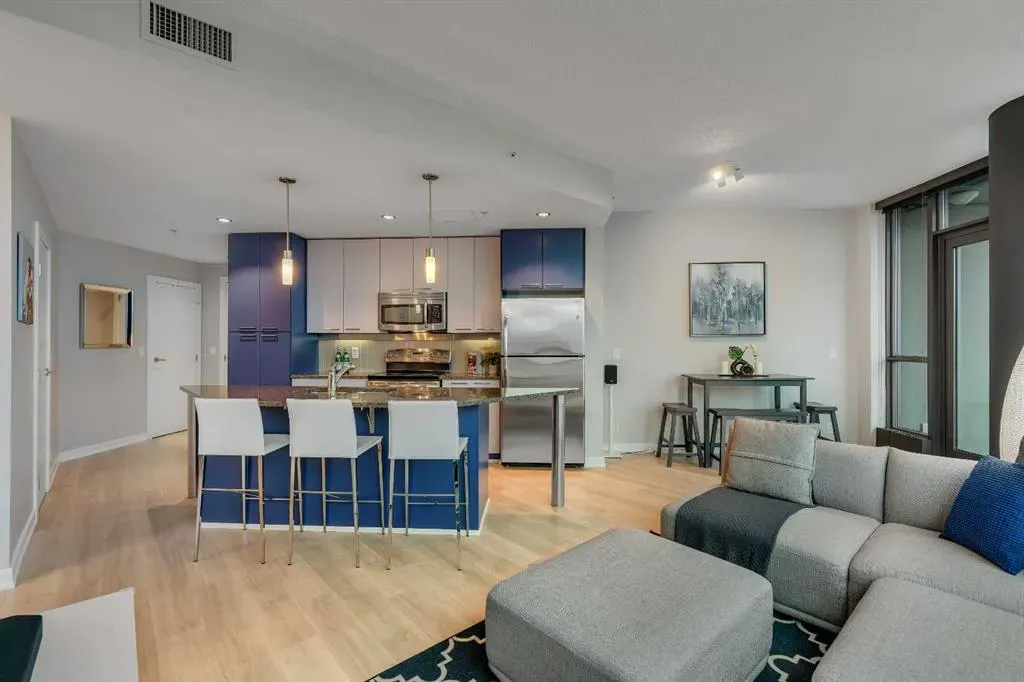 220 12 Avenue SE #2001