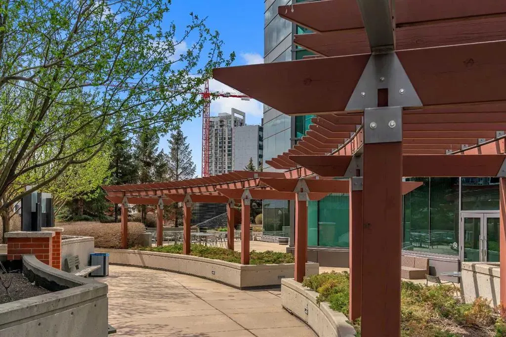 220 12 Avenue SE #2001