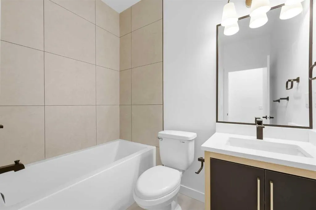 2701 28 Avenue SW #3
