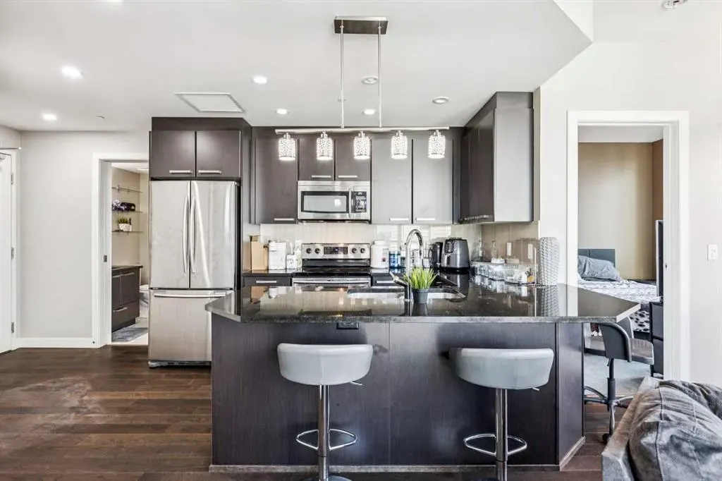 225 11 Avenue SE #1610