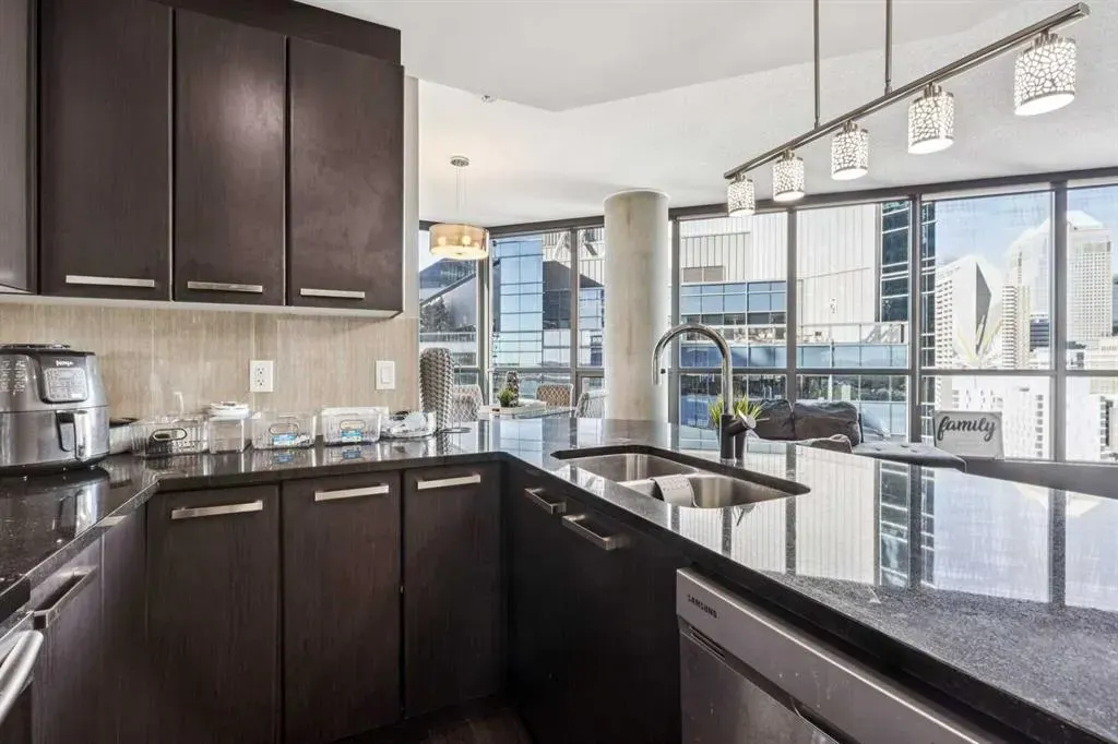 225 11 Avenue SE #1610