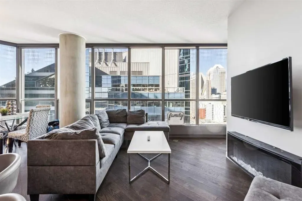 225 11 Avenue SE #1610