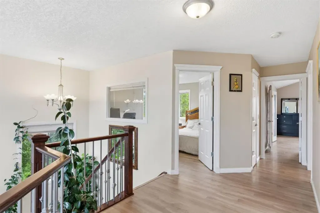 21 Royal Ridge Hill NW