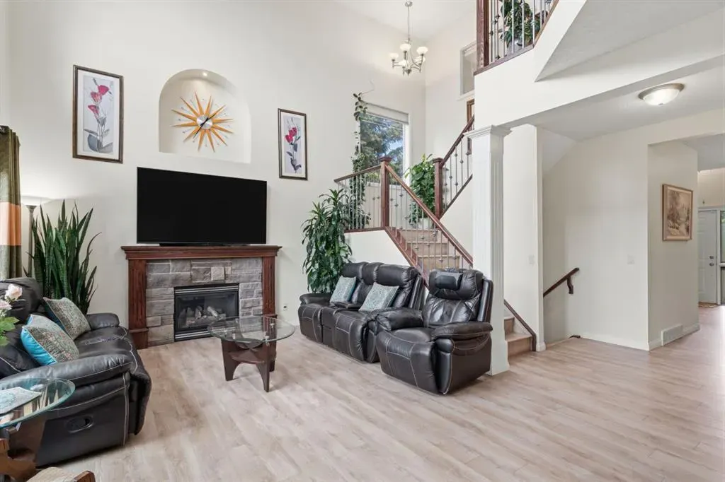21 Royal Ridge Hill NW