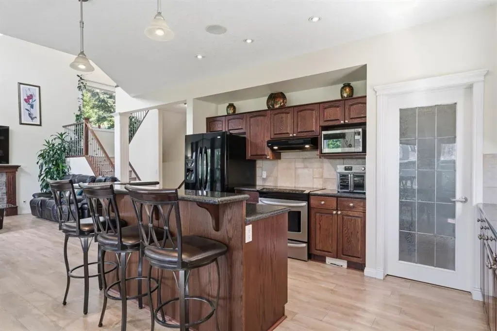 21 Royal Ridge Hill NW