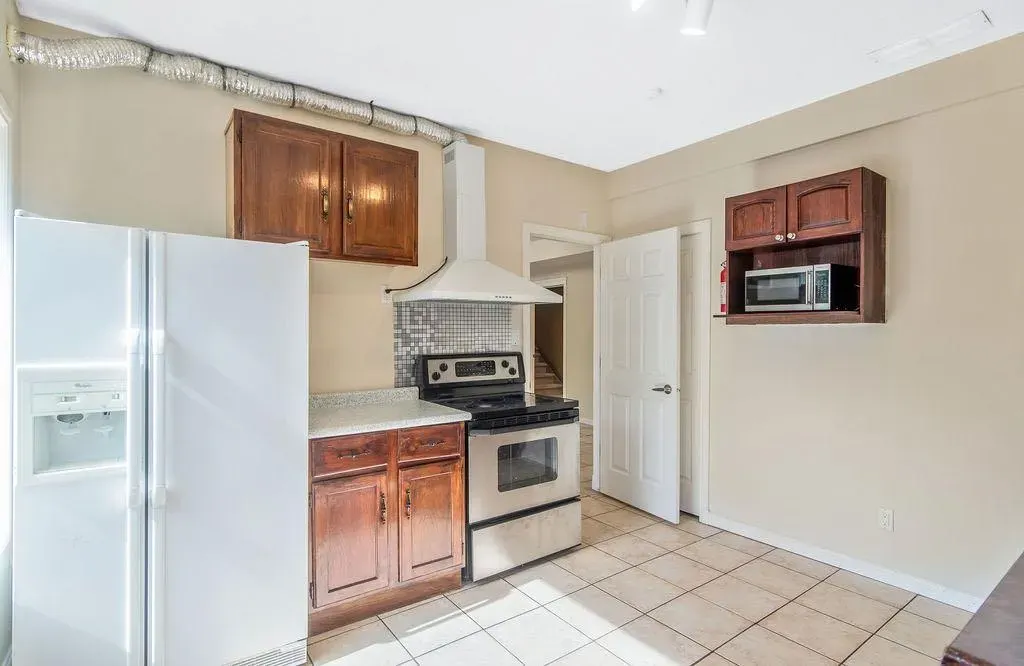 21 Royal Ridge Hill NW