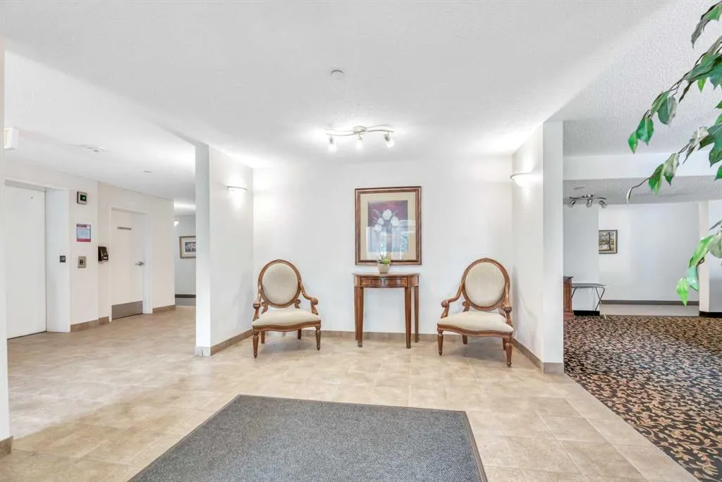 928 Arbour Lake Road NW #2202