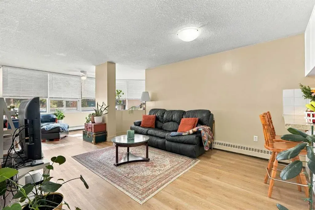 626 15 Avenue SW #301