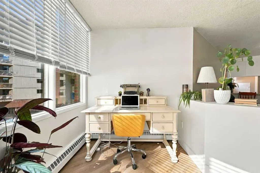 626 15 Avenue SW #301