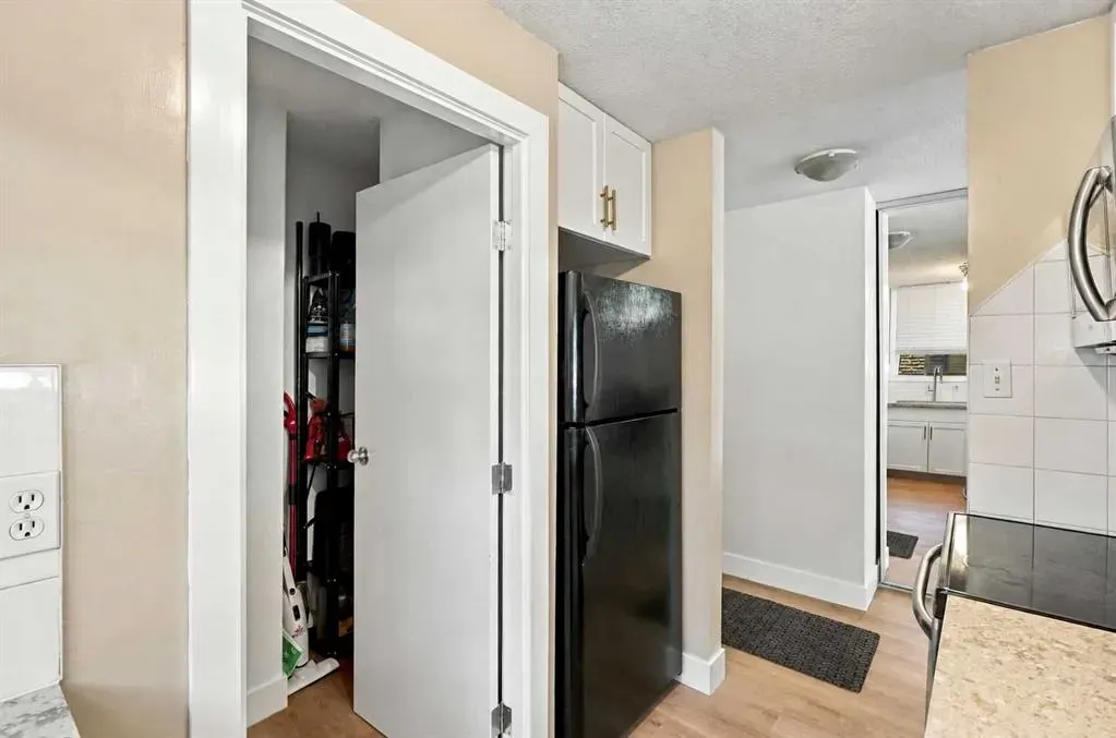 626 15 Avenue SW #301