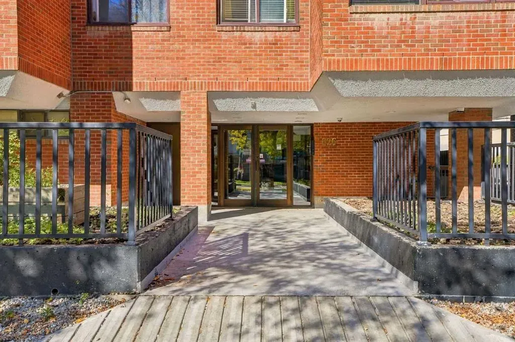 626 15 Avenue SW #301