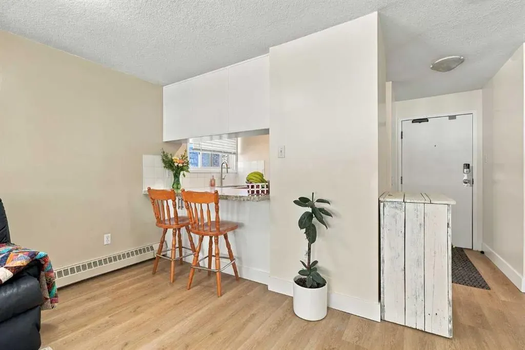 626 15 Avenue SW #301