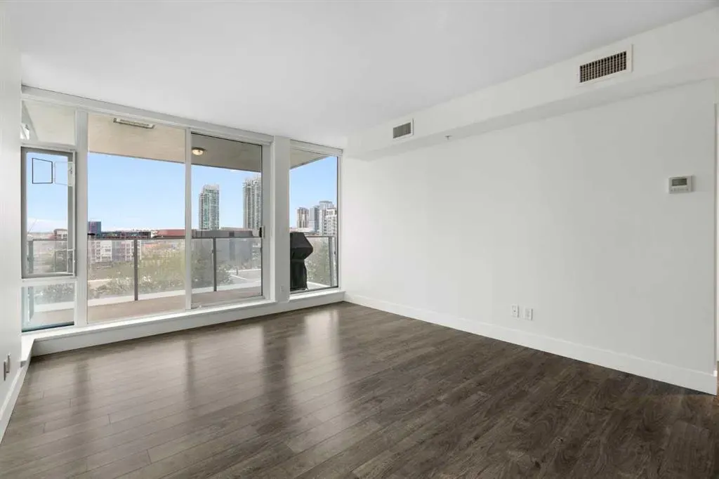 519 Riverfront Avenue SE #1006