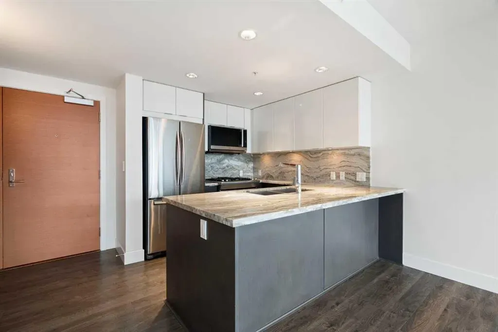 519 Riverfront Avenue SE #1006