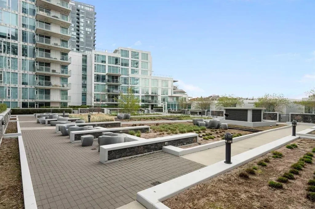 519 Riverfront Avenue SE #1006