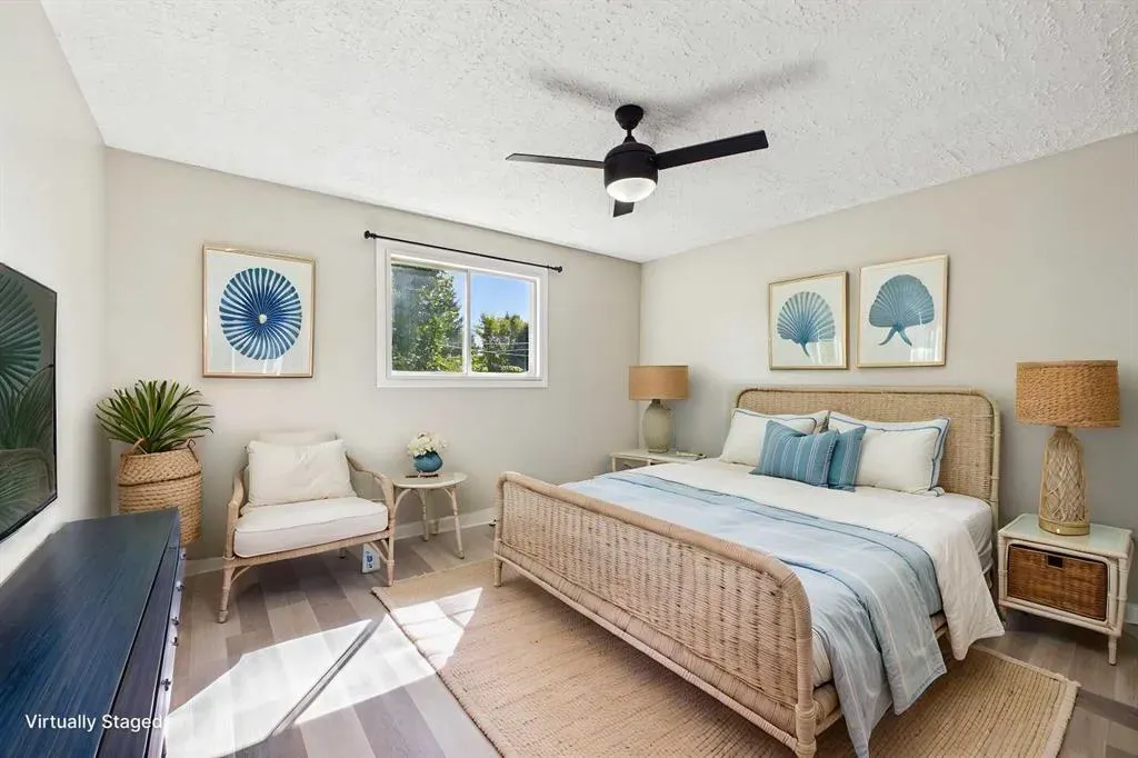 94 Lakeside Boulevard