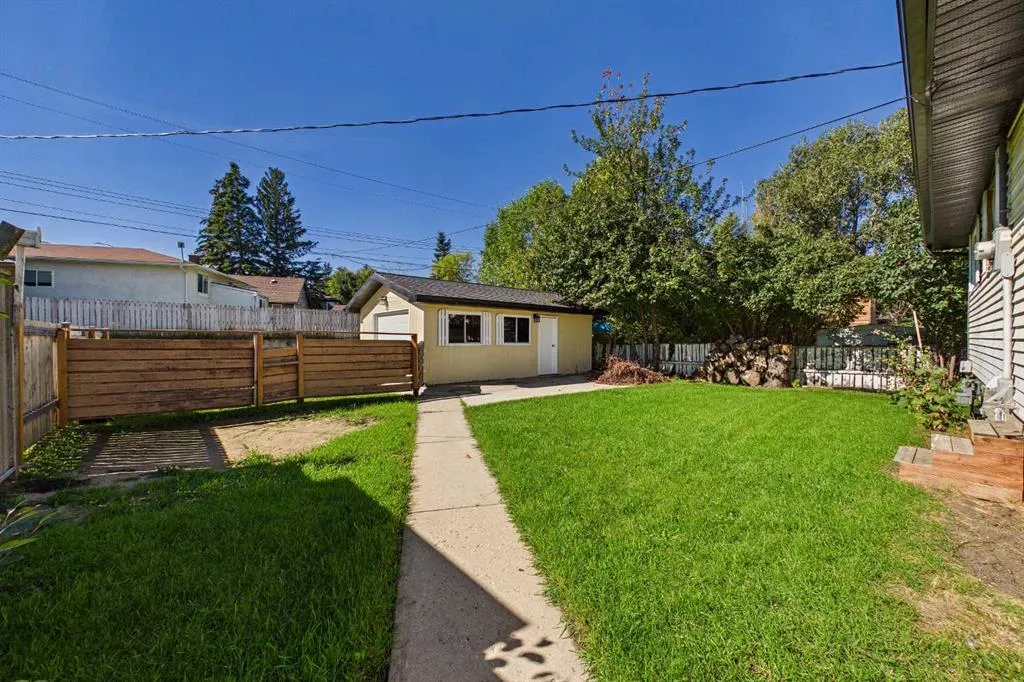 94 Lakeside Boulevard
