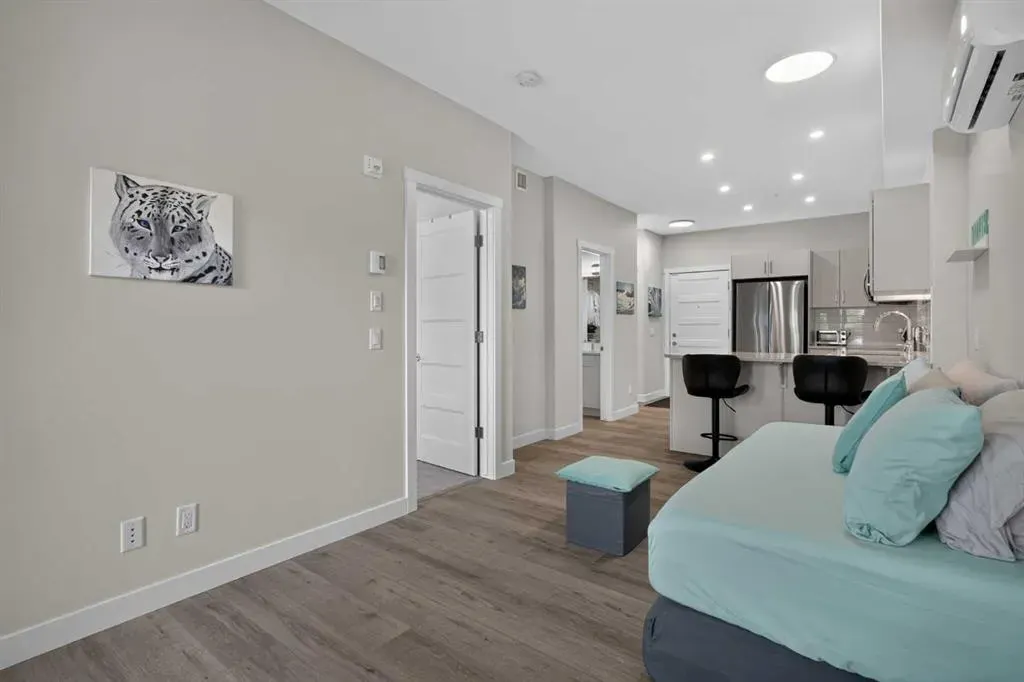 81 Arbour Lake View NW #1209