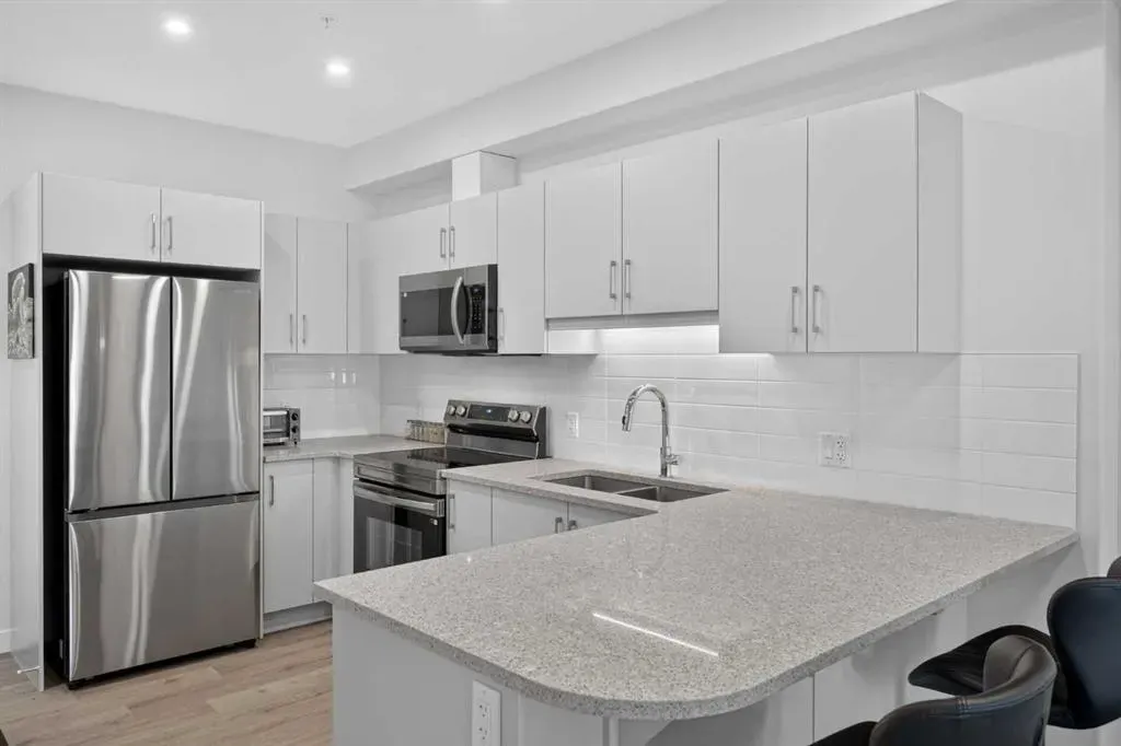 81 Arbour Lake View NW #1209