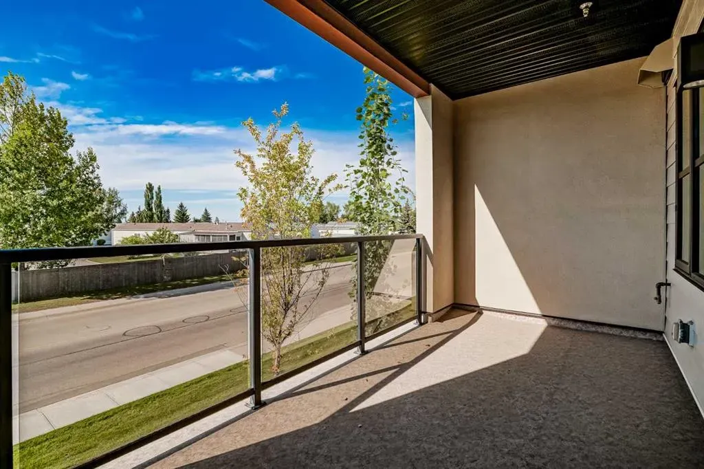 81 Arbour Lake View NW #1209