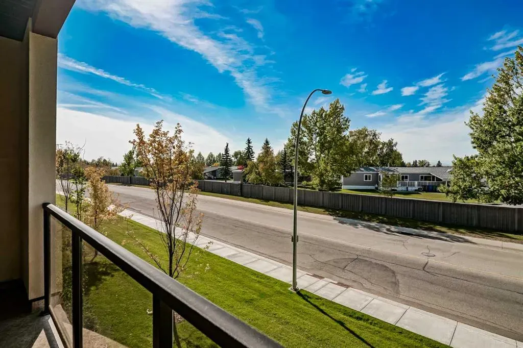 81 Arbour Lake View NW #1209