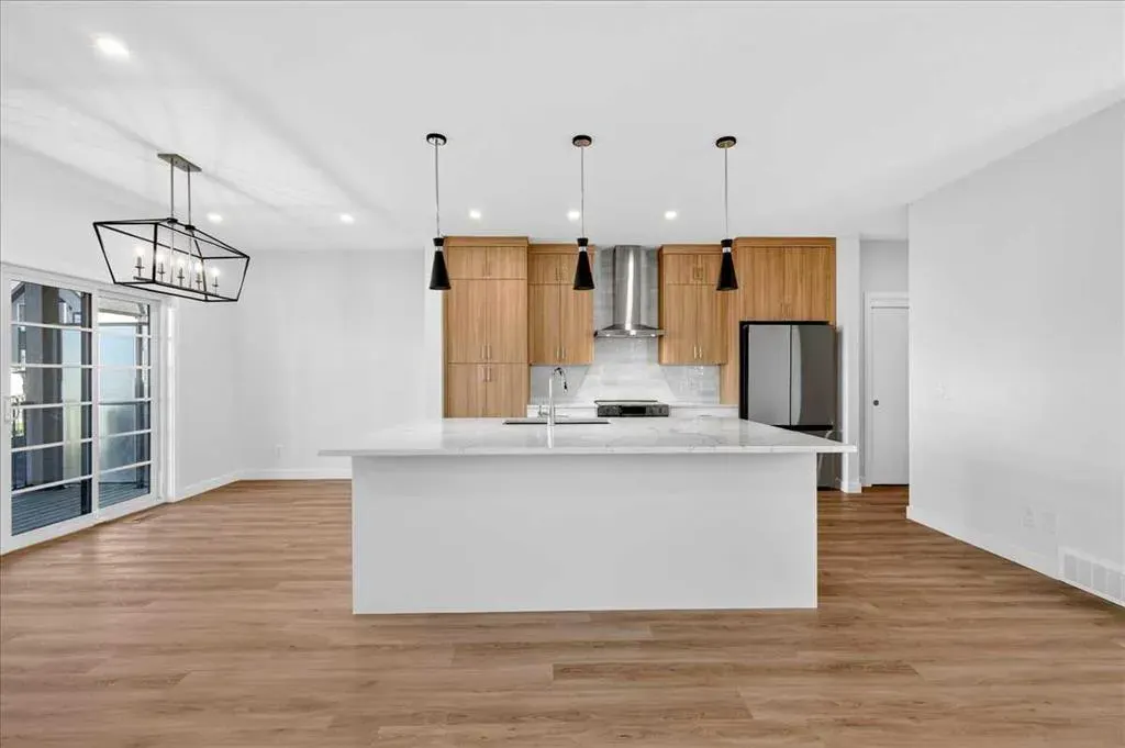 1040 Sailfin Heath