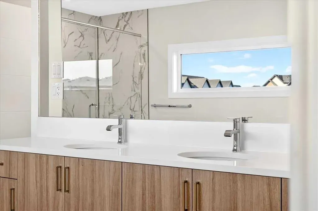 1040 Sailfin Heath