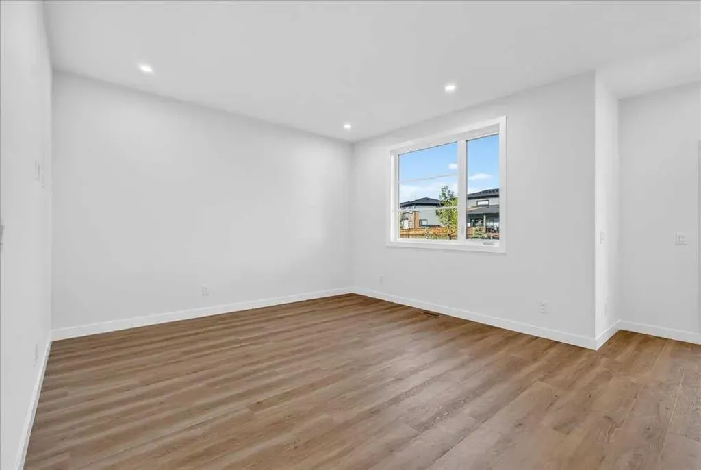 1040 Sailfin Heath