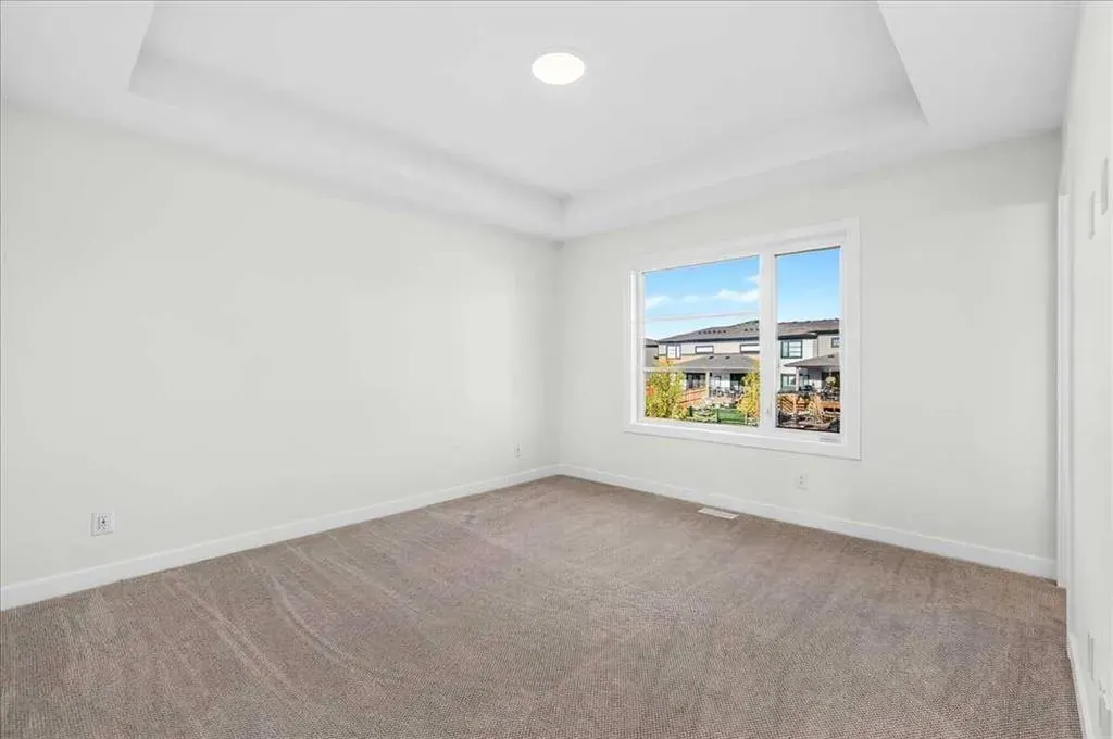 1040 Sailfin Heath
