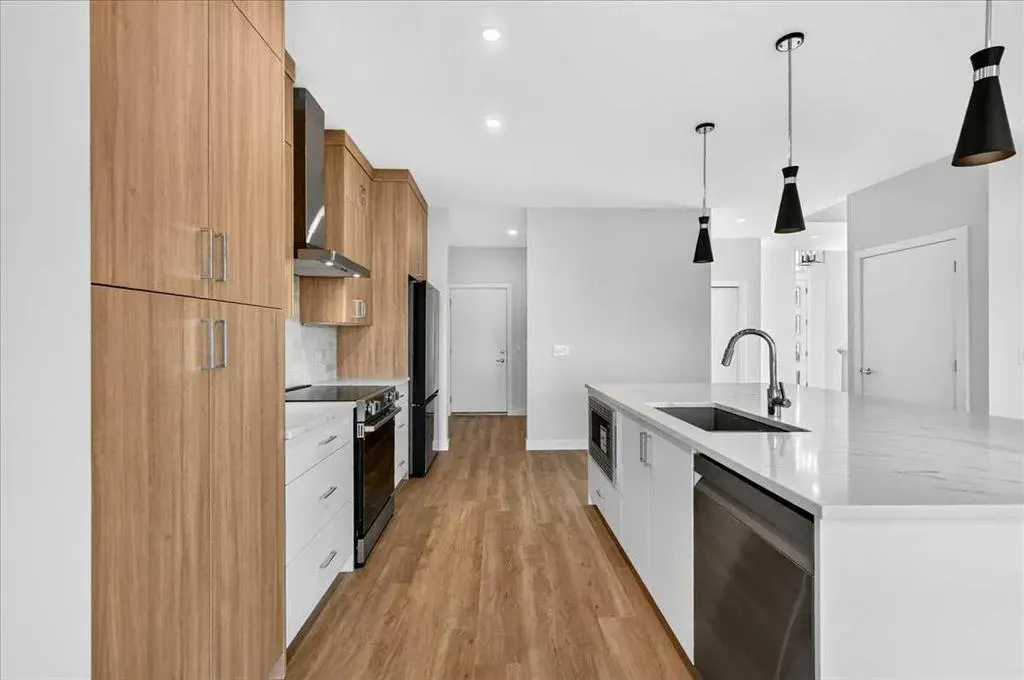 1040 Sailfin Heath