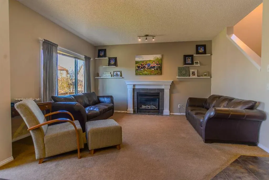 78 Tuscany Ridge Heights NW