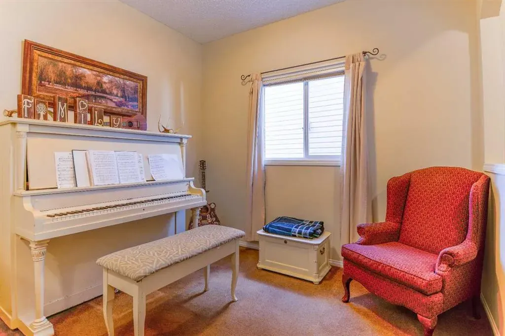78 Tuscany Ridge Heights NW