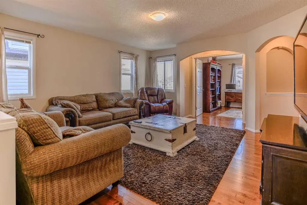 78 Tuscany Ridge Heights NW