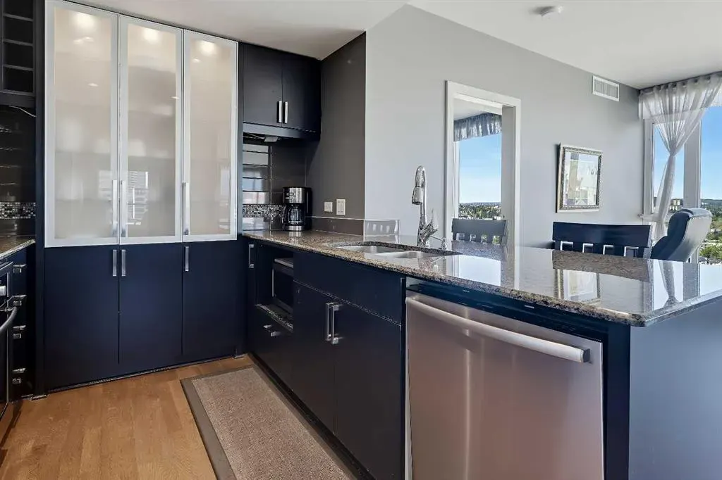 888 4 Avenue SW #1604