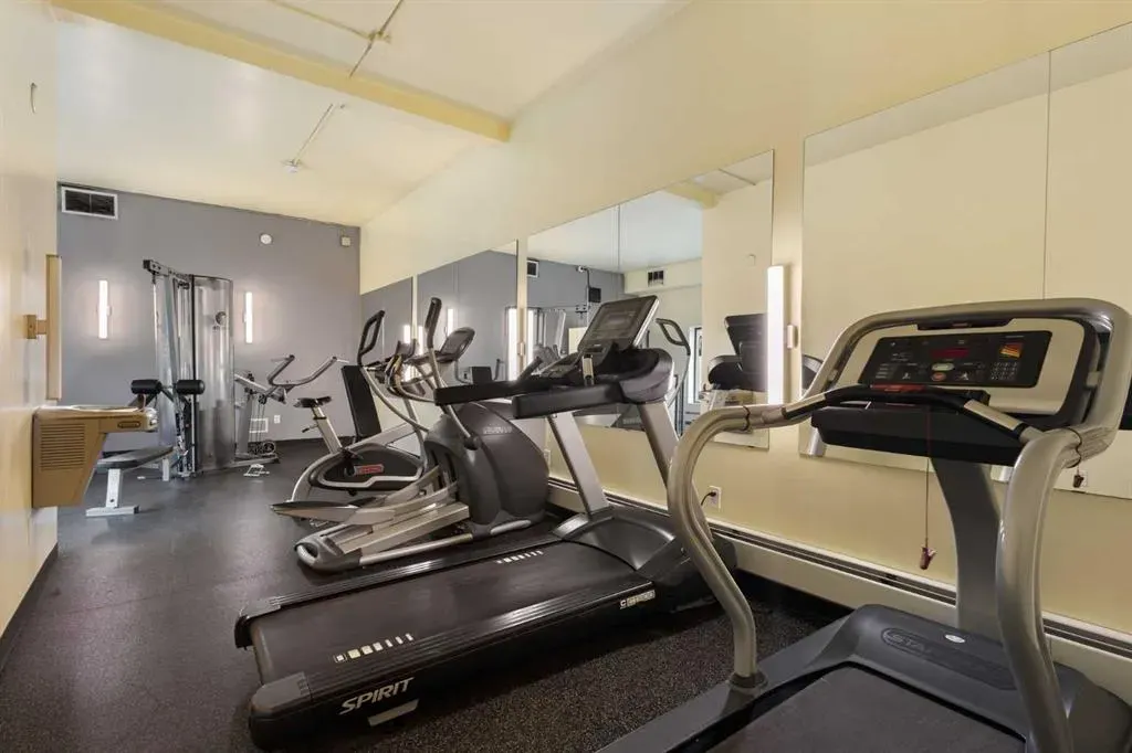 221 6 Avenue SE #1212