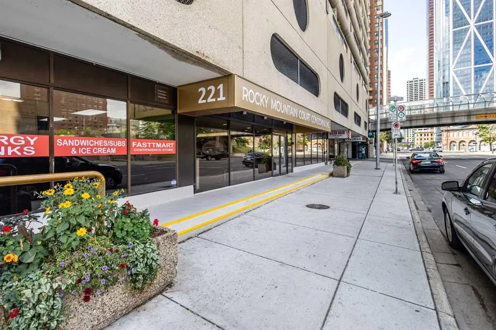 221 6 Avenue SE #1212