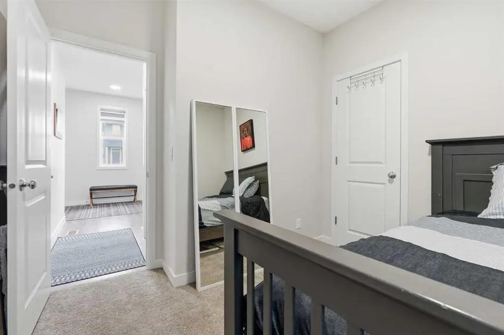 15 Lawrence Green SE