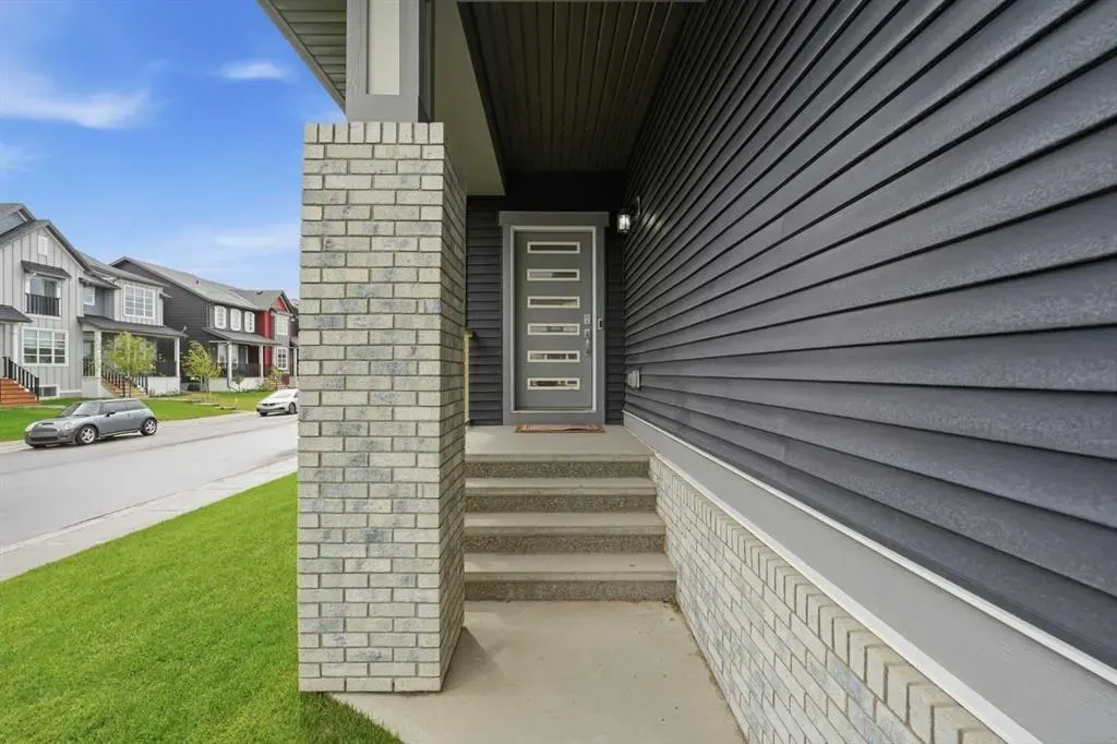15 Lawrence Green SE