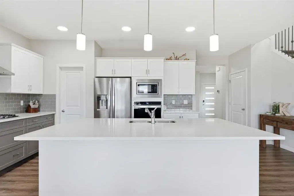 15 Lawrence Green SE