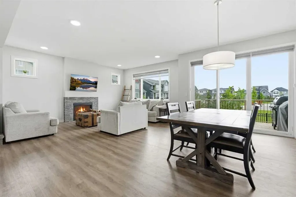 15 Lawrence Green SE