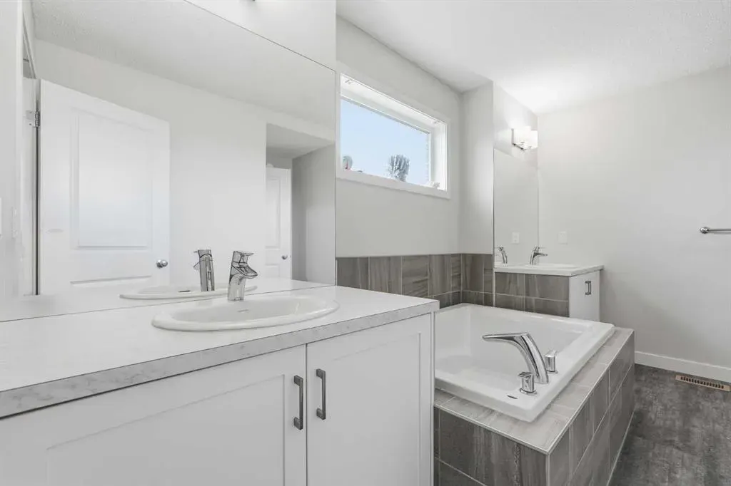15 Lawrence Green SE