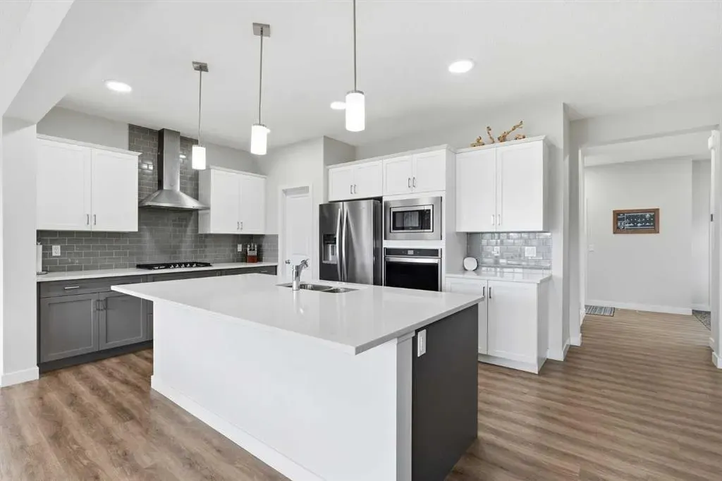 15 Lawrence Green SE